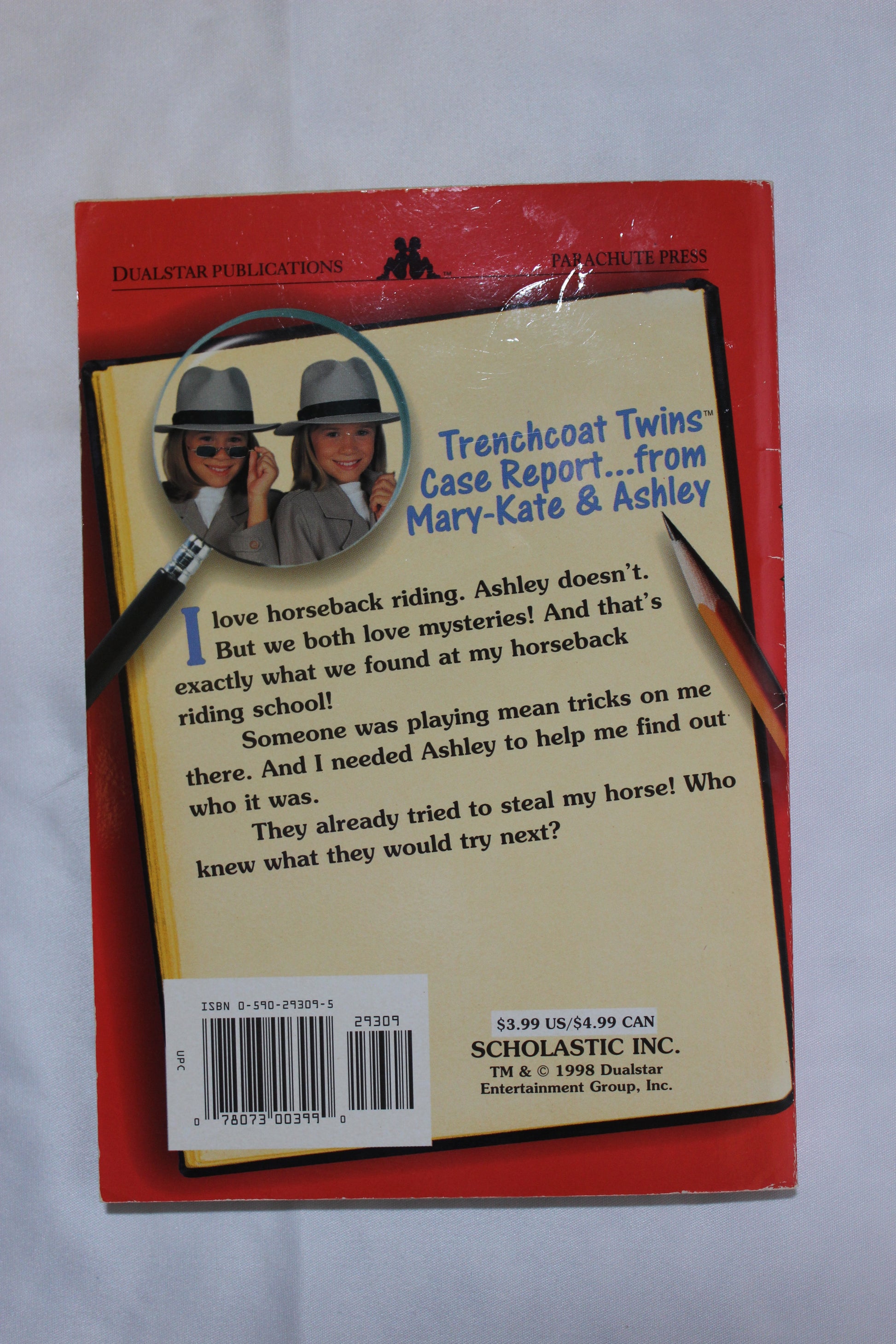 The New Adventures of Mary-Kate & Ashley: The Case of the Blue-Ribbon Horse - Well Loved EQ
